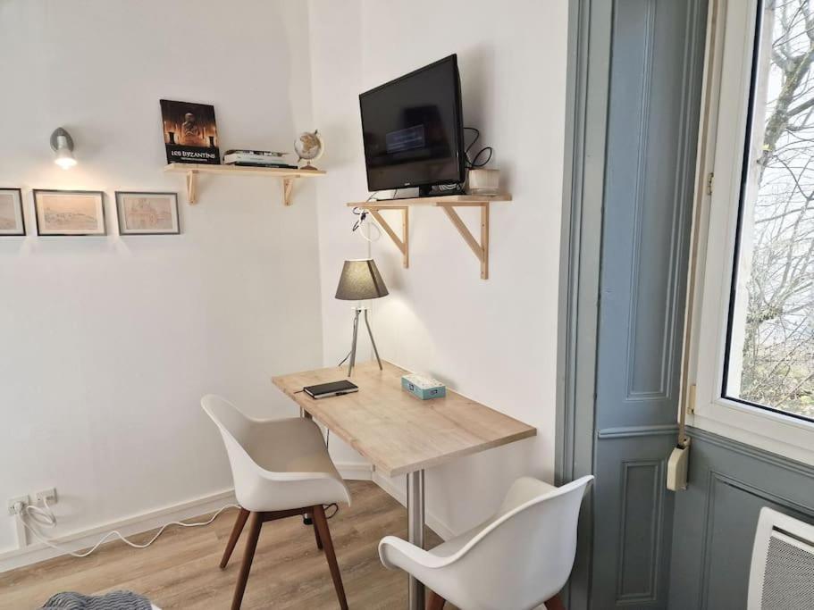 "Le Bisontin", Studio Cosy Au Calme, Proche De La Gare Besancon Ngoại thất bức ảnh